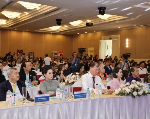 Diễn đàn doanh nghiệp