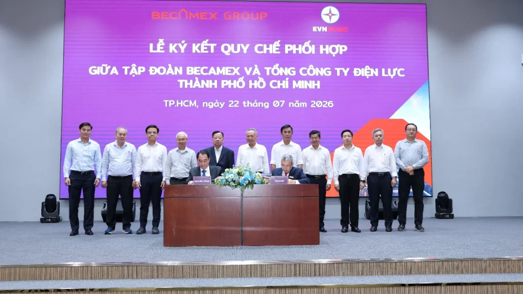 EVNHCMC & Becamex: Phát Triển Hạ Tầng Năng Lượng Xanh Bền Vững
